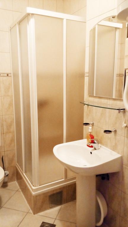 Guest House Karevic Hvar Town Exterior photo