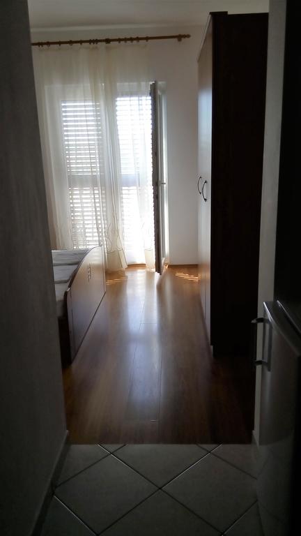 Guest House Karevic Hvar Town Exterior photo